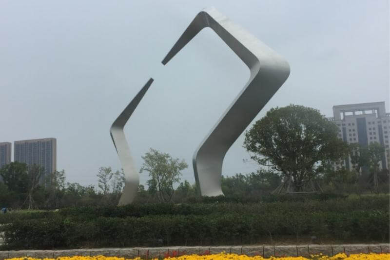 金華湖海塘公園景觀不銹鋼雕塑定制《時代之窗》項目